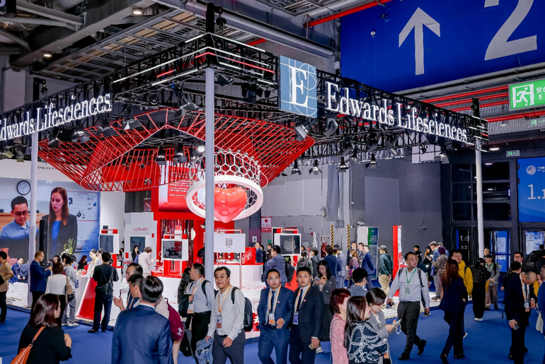 爱德华生命科学携创新成果亮相第八届进博会，聚力共筑健康中国